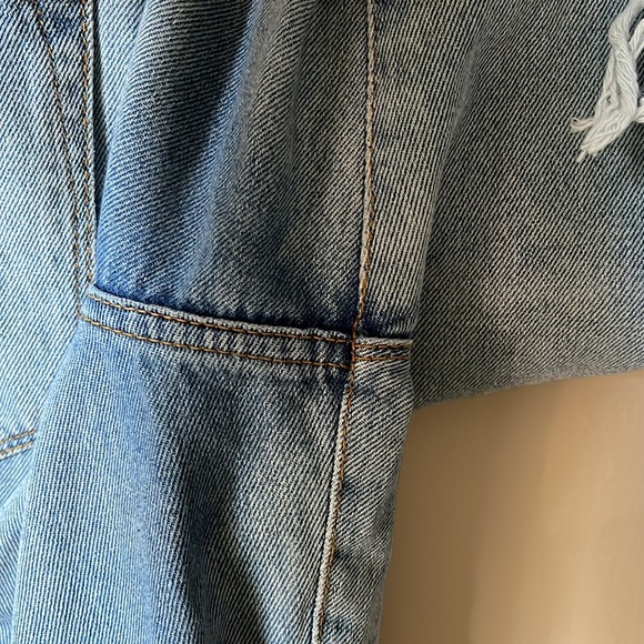 Urban Outfitters BDG Mom High Rise Ripped Jeans Size 30W - Picture 6 of 6